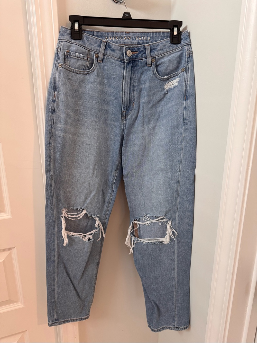 American Eagle “Mom Jean”